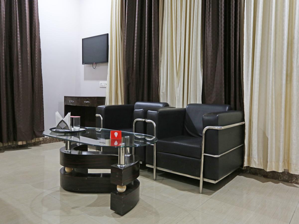 Oyo 4635 Sheetal Hotel Haldwāni Dış mekan fotoğraf