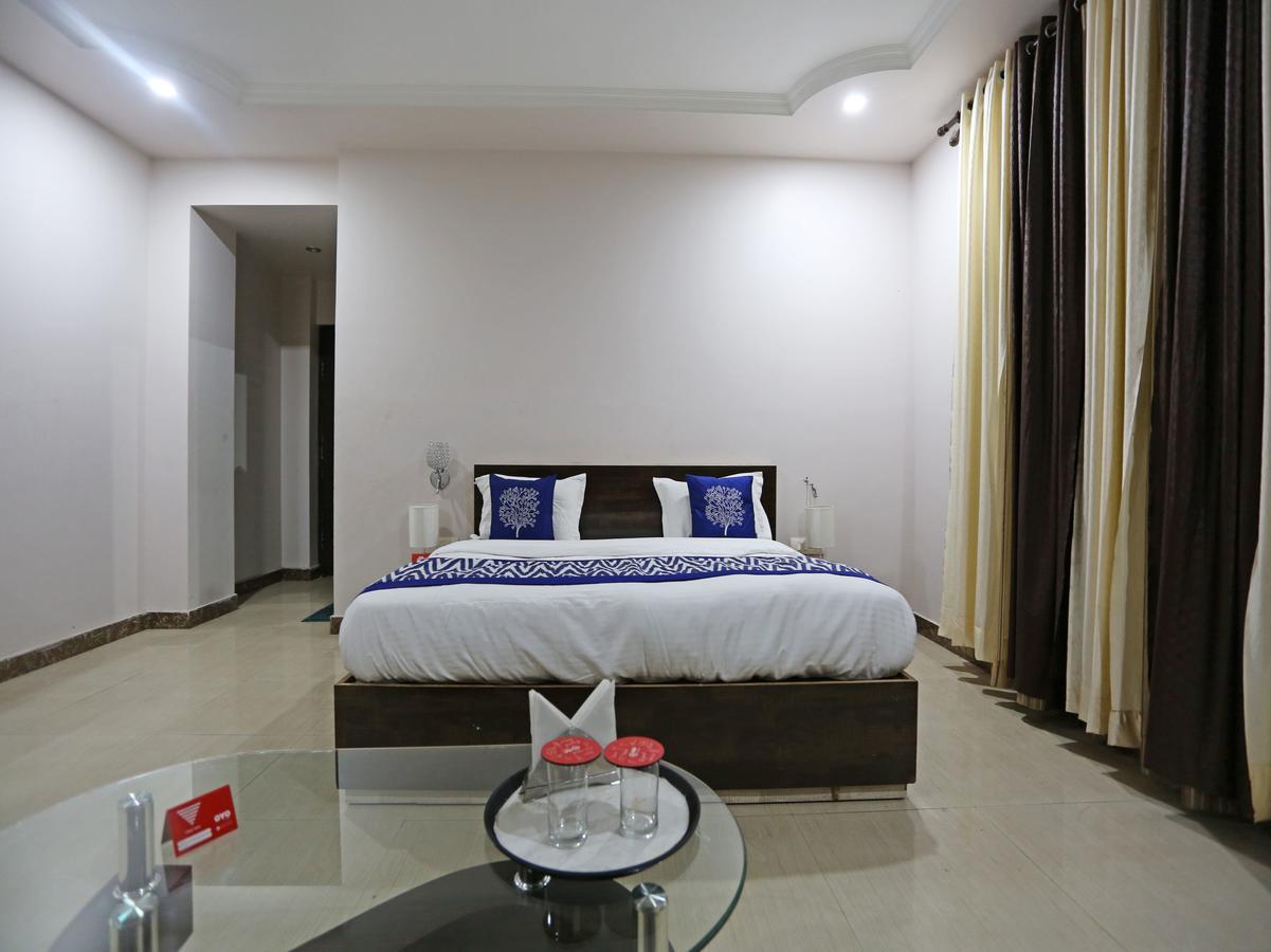 Oyo 4635 Sheetal Hotel Haldwāni Dış mekan fotoğraf